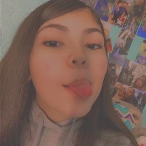 Meet your Posher, Alexia